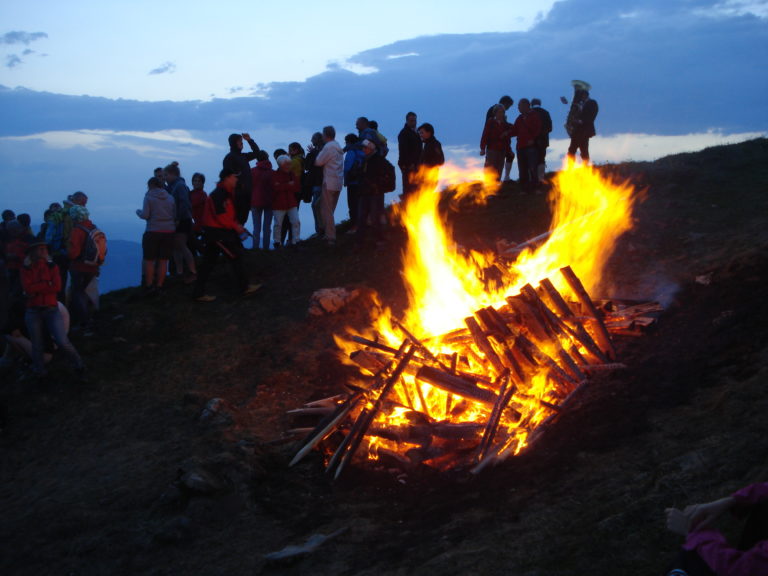 Sonnwendfeuer