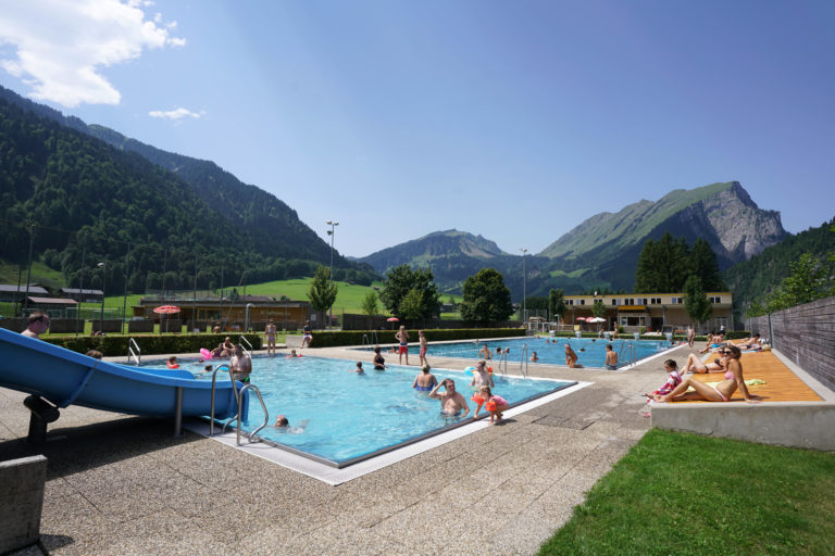 Schwimmbad Au