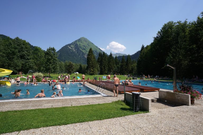 Schwimmbad Schoppernau